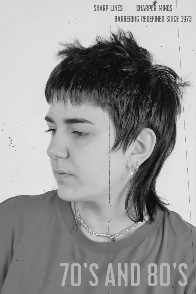 Mullet corto in bianco e nero, vista di profilo